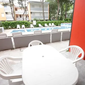 Trilocale Con Piscina - Luca , Bibione Italia